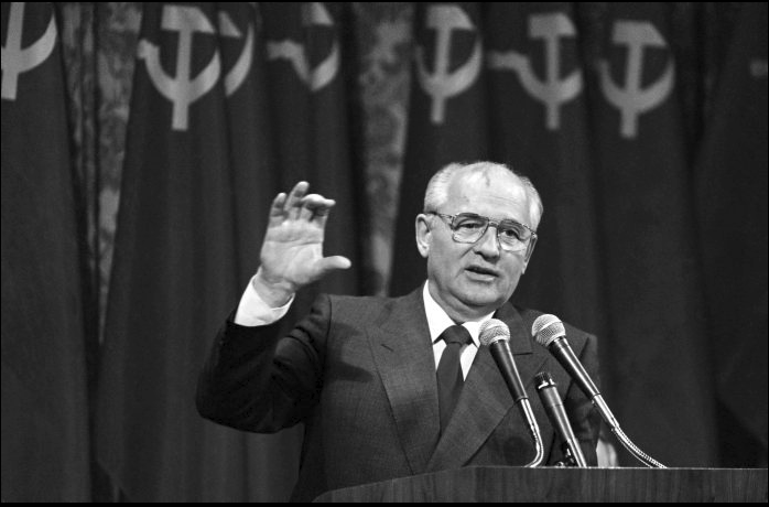 gorbachev2022umer91god
